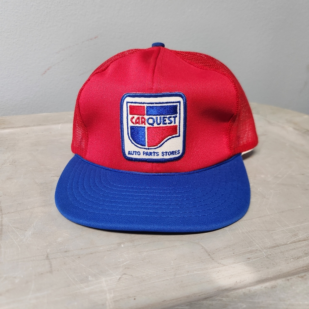 Vintage Car Quest Auto Parts Stores Snapback Trucker Cap Mesh Red and Blue Patch